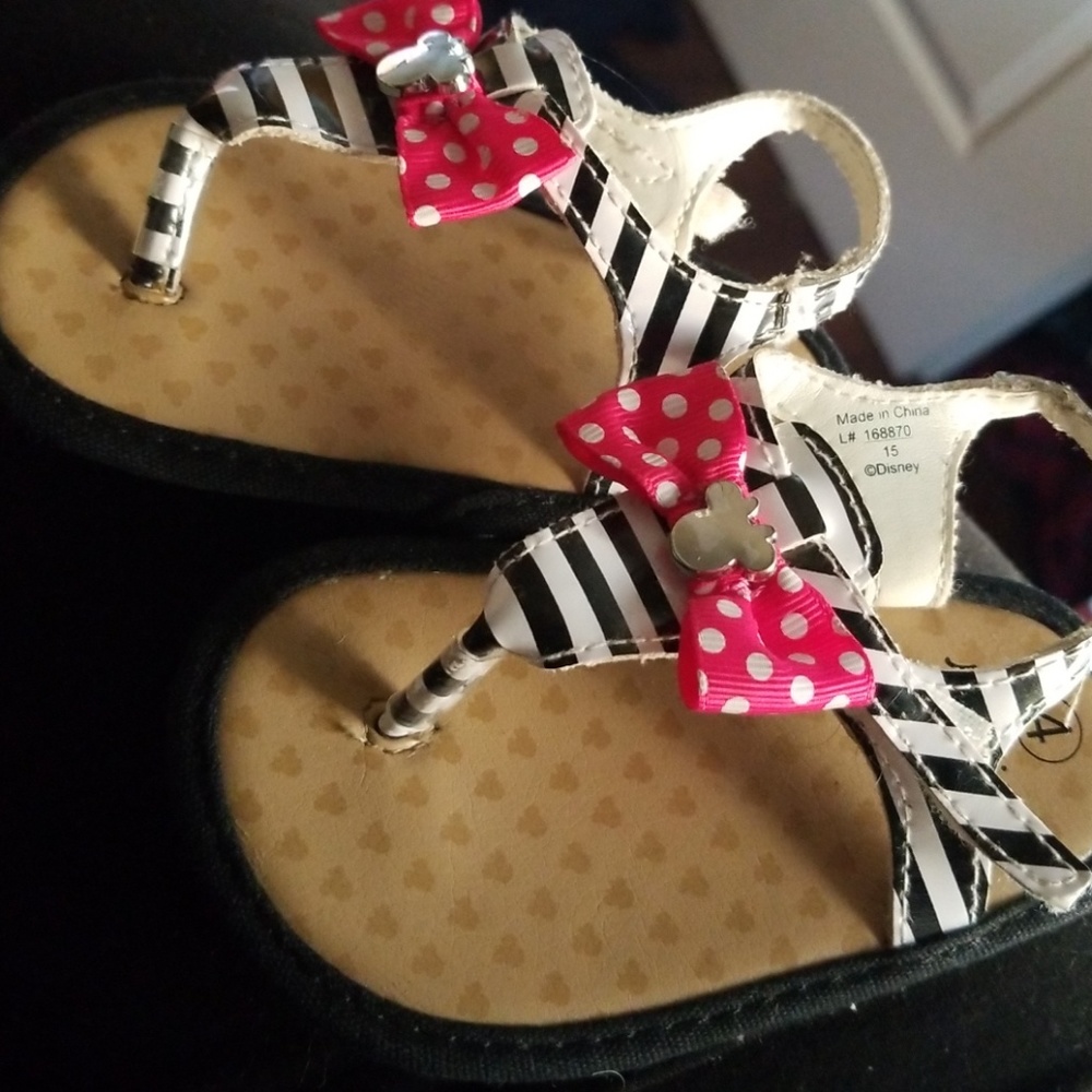 Minnie flip flops